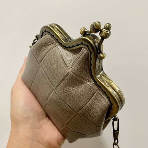 Chic Handsewn Genuine Embossed Leather Castle Shaped & Coin Purse with Chain - Picture 6 of 14